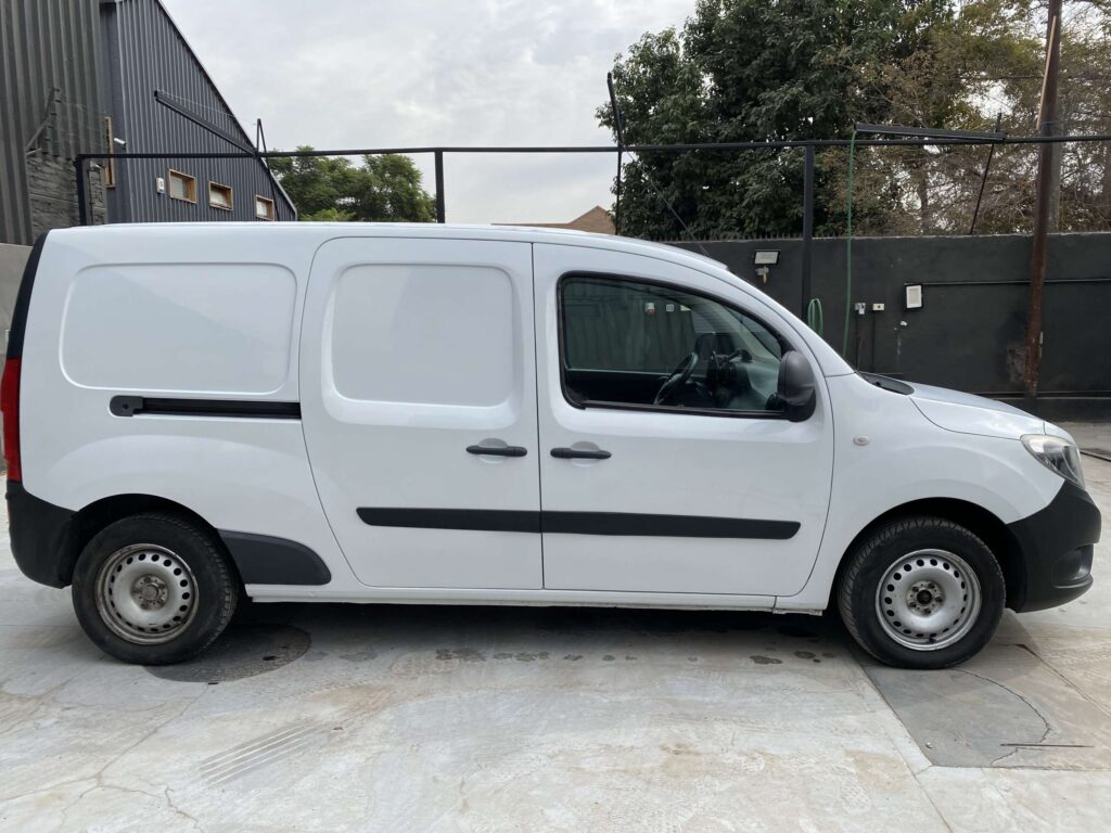 Vendido - Mercedes Citan 111 CDI, 2018, versión full.